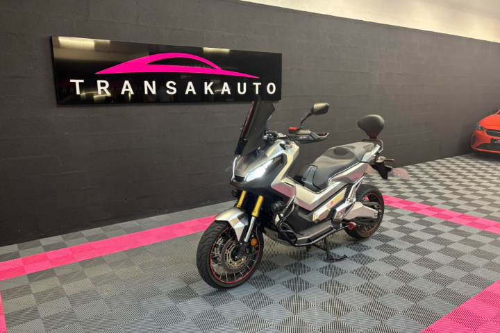 HONDA XADV750