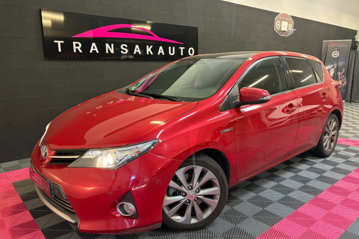 TOYOTA AURIS